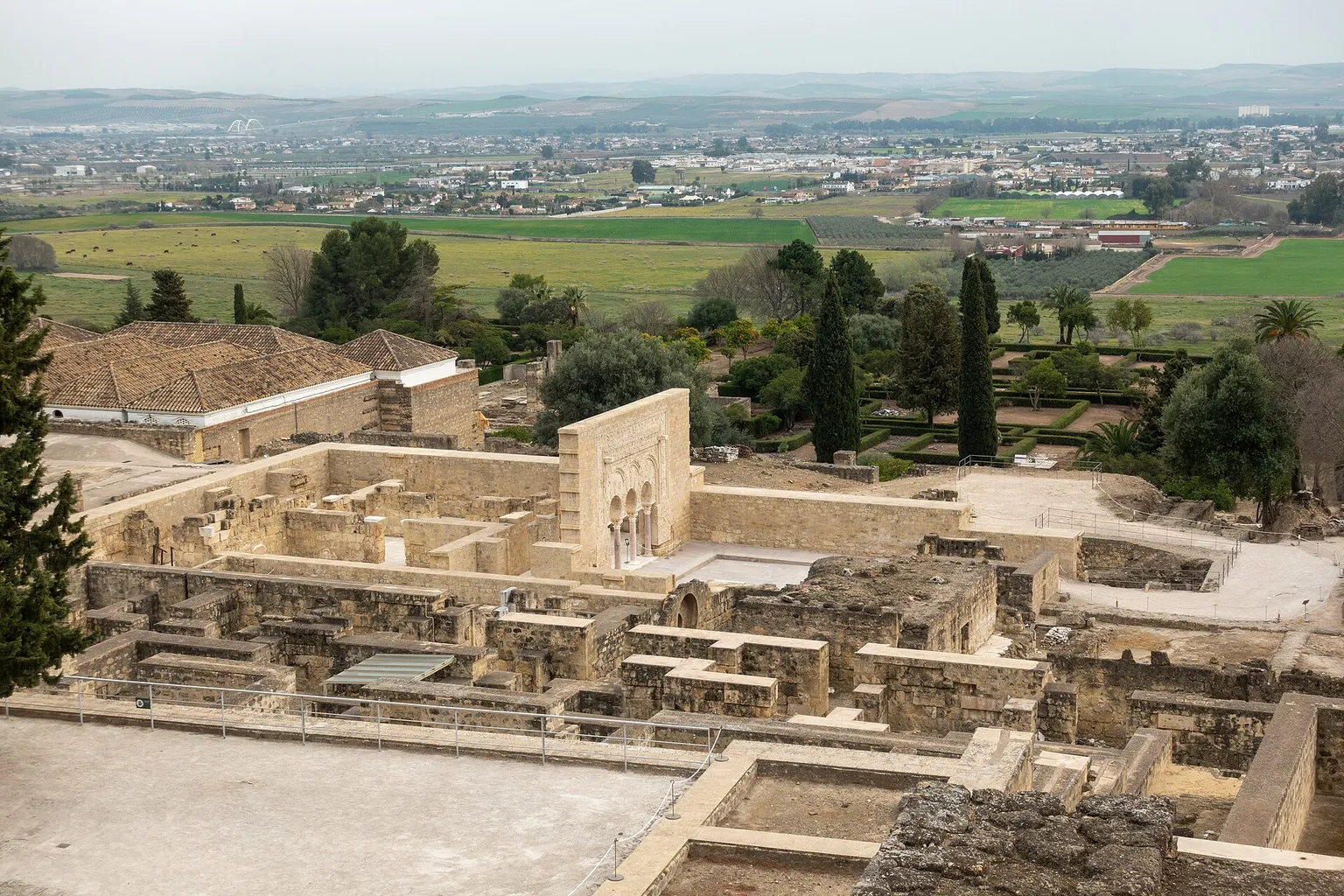 Medina Azahara Eintritt: Lohnt sich der geführte Besuch?